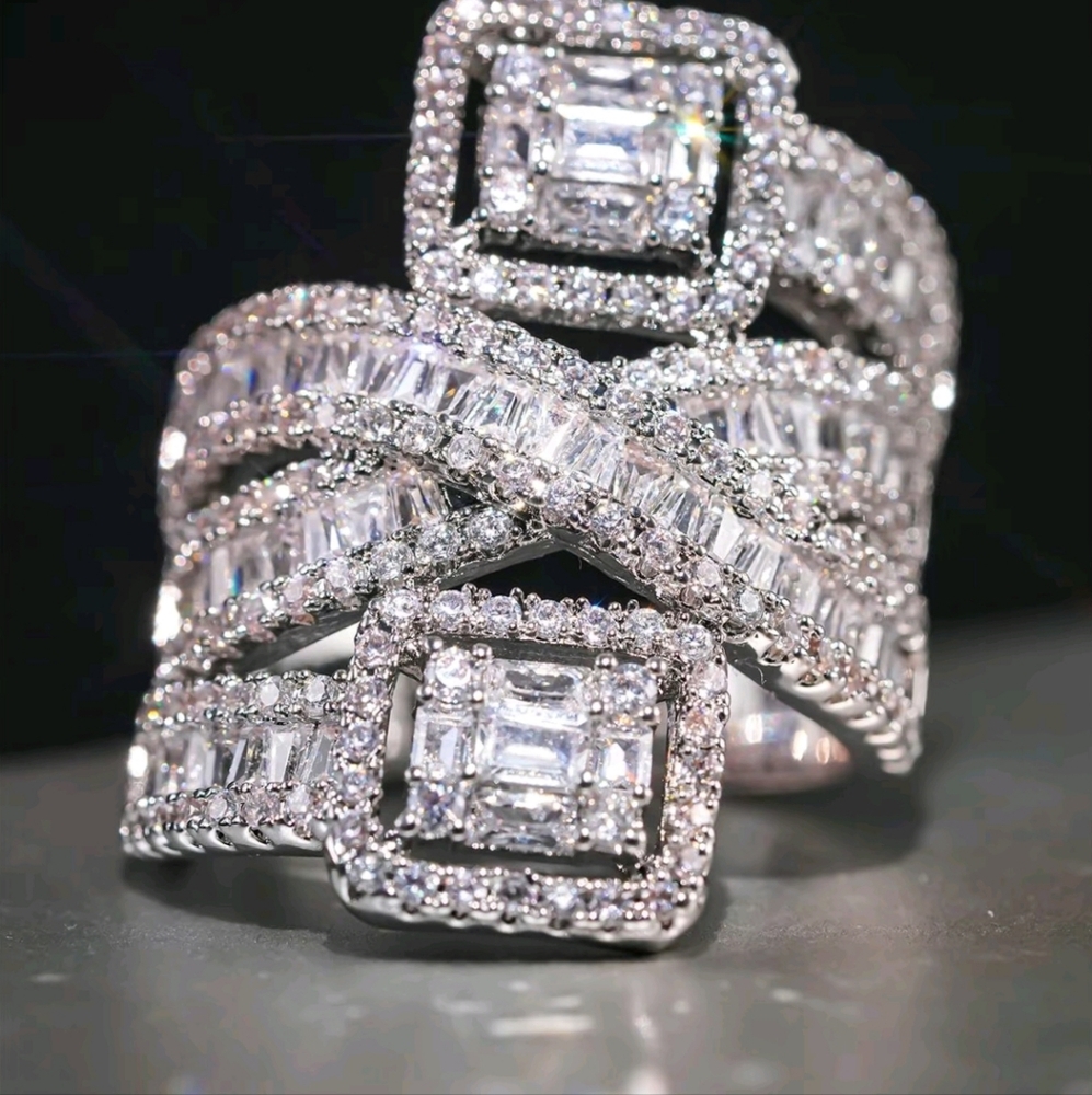 Elegant Silver Abstract Diamond Ring - Picture 2 of 4